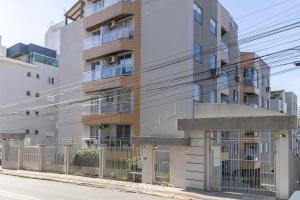 Το κτήριο όπου στεγάζεται  το διαμέρισμα