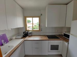 Kuchyňa alebo kuchynka v ubytovaní Apartment Austral 5