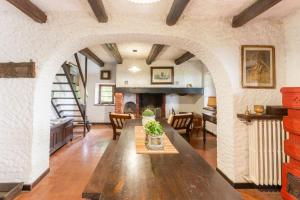 Posezení v ubytování Villa Buriconti - Peaceful Countryside Retreat