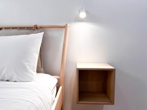 Postel nebo postele na pokoji v ubytování Exquisite and Modern Stay in Brooklyn at Rem-Casa