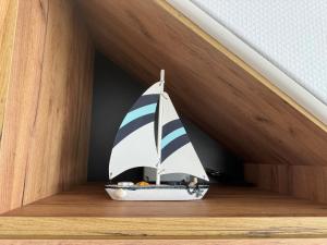 MaasbommelHausboot KOMET Luxus und Natur pur max 5 Pers的相册照片