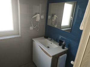 Imagem da galeria de Garden House Fundão - Quartos duplos com WC privativo no Fundão