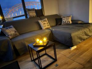 Hausboot KOMET Luxus und Natur pur max 5 Pers的休息区