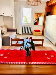 A seating area at Gloria Holiday Home Bormio