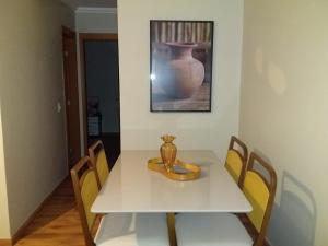 Imagine din galeria proprietății Apartamento compartilhado quarto com suite în Juiz de Fora