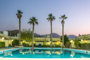 Bazén v ubytování Khasab Hotel nebo v jeho okolí