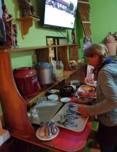 Makanan di atau berdekatan asrama