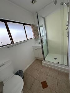 Ein Badezimmer in der Unterkunft Airport Gold Star Motel