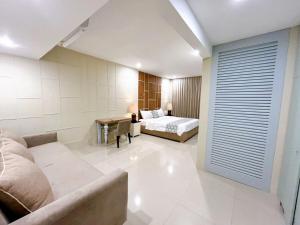 Posezení v ubytování Astana Residence + 4 fotografie