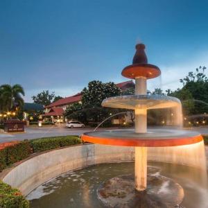 Bazén v ubytování Siam River Resort nebo v jeho okolí
