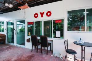 ห้องอาหารหรือที่รับประทานอาหารของ OYO 1163 Eden Hostel