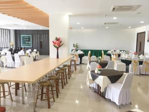 Restaurace v ubytování The Convenience Hotel