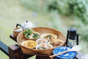 Makanan di atau berdekatan resort