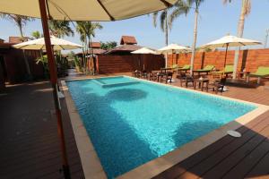 Swimmingpoolen hos eller tæt på Lana Hotel