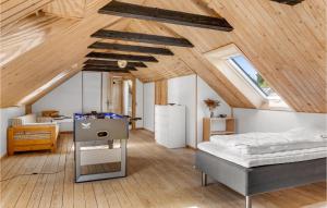 Voodi või voodid majutusasutuse 3 Bedroom Cozy Home In Bindslev toas