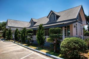 The building in which az üdülőtelepeket is located