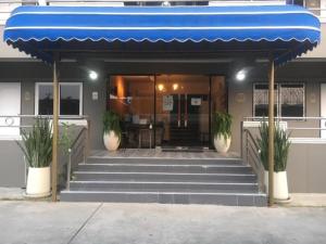 Exteriér nebo vchod ubytování Capital O 75406 Hotel M Rojana