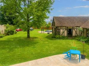 Taman di luar Maison familiale Piscine privée Châteaux de la Loire Beauval