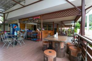 Nhà hàng/khu ăn uống khác tại OYO 75317 Pintara Fahsai Resort