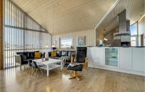 Kuchyň nebo kuchyňský kout v ubytování Holiday Home Alkajavej