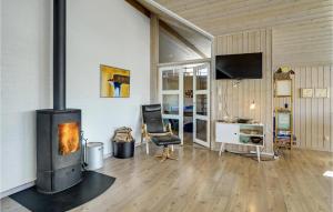 TV a/nebo společenská místnost v ubytování Holiday Home Alkajavej