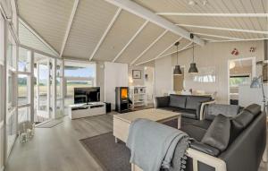 TV a/nebo společenská místnost v ubytování Holiday Home Vinkelbæk Nordborg