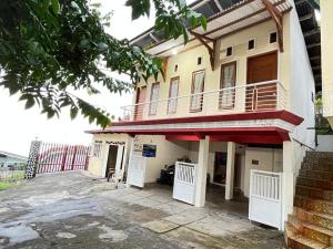 Gallery image of OYO 93422 Villa Tirto in Pasuruan