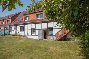 Το κτήριο όπου στεγάζεται  το διαμέρισμα