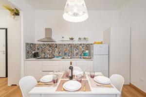 Φωτογραφία από το άλμπουμ του De Sanctis-Apartment στο Πιομπίνο +12 φωτογραφίες