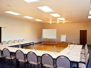 Khu vực hỗ trợ khách đi công tác/phòng hội thảo tại Discovery Countrytime Hotel Omarama