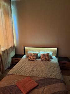 Łóżko lub łóżka w pokoju w obiekcie Comfortable Apartment close to Spodek