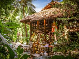 Zahrada ubytování Furama Resort Danang