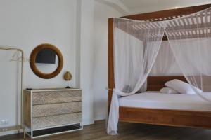 Postel nebo postele na pokoji v ubytování Domino Hotel + 37 fotografií