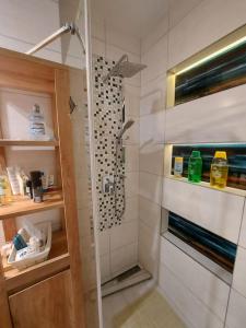 Kuchyň nebo kuchyňský kout v ubytování W pełni wyposażone mieszkanie Łódź, WIFI, parking, balkon + 4 fotografie