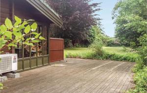 Zahrada ubytování Two-Bedroom Holiday Home In Otterup