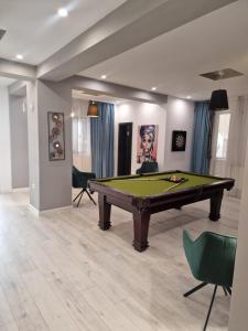 Biliár nebo kulečník v ubytování Portobello