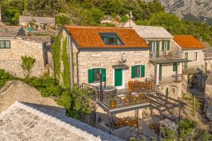 Photo de la galerie de l'établissement Authentic Villa Adrion, à Baška Voda 39 autres photos