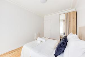 Gallery image of Appartement Metro 3'min - Parking - Ascenseur in Pantin