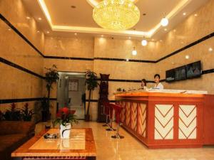 Ο χώρος του λόμπι ή της ρεσεψιόν στο GreenTree Inn Wuhu Fangte Second Phase Nanxiang Wanshang Express Hotel