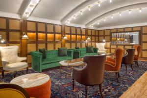 Canopy By Hilton Chicago Central Loop的休息区