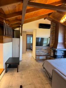 Μια τηλεόραση ή/και κέντρο ψυχαγωγίας στο Villa Bournous