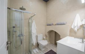 Phòng tắm tại Porto Harani Seaside Apartments +41 ảnh