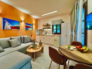 Nhà bếp/bếp nhỏ tại Vetus Vicinato Luxury Homes +18 ảnh