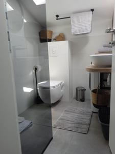 Łazienka w obiekcie Apartmani Nila