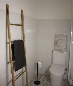 Koupelna v ubytování El Terrer 1834 Apartament