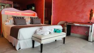 Кровать или кровати в номере Hotel Ritual Torremolinos- Adults Only