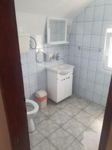 Koupelna v ubytování Guest house Vila Bor + 17 fotografií