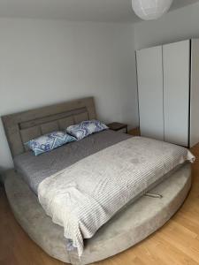 Postel nebo postele na pokoji v ubytování Apartmani Fenix