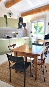 Fotografie z fotogalerie ubytování L'écrin de la Garrigue v destinaci Saint-Siffret