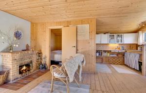 Η κουζίνα ή μικρή κουζίνα στο Nice Home In Hadsund With Kitchen